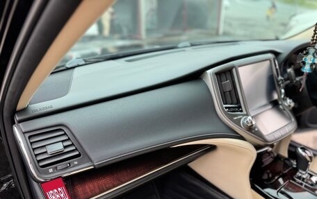 Toyota Crown, 2018 год, 2 470 000 рублей, 24 фотография
