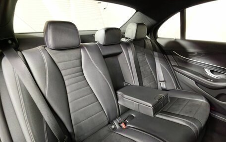 Mercedes-Benz E-Класс, 2019 год, 3 331 000 рублей, 17 фотография