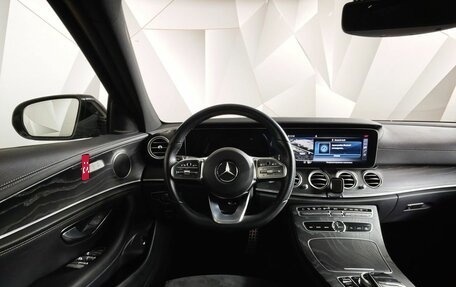 Mercedes-Benz E-Класс, 2019 год, 3 331 000 рублей, 20 фотография