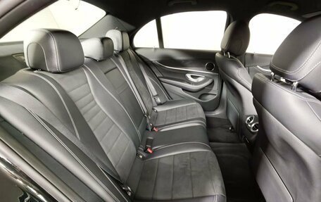Mercedes-Benz E-Класс, 2019 год, 3 331 000 рублей, 16 фотография
