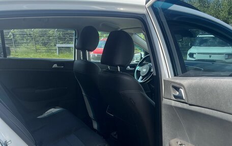 KIA Sportage IV рестайлинг, 2018 год, 2 195 000 рублей, 10 фотография