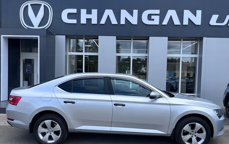 Skoda Superb III рестайлинг, 2016 год, 1 550 000 рублей, 2 фотография