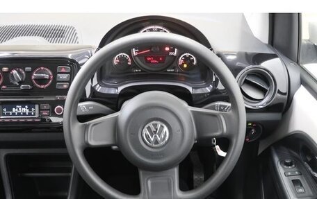 Volkswagen up! I рестайлинг, 2015 год, 490 000 рублей, 10 фотография