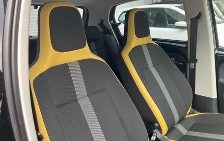 Volkswagen up! I рестайлинг, 2018 год, 620 000 рублей, 14 фотография