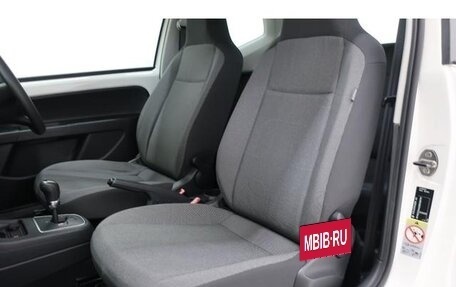 Volkswagen up! I рестайлинг, 2015 год, 490 000 рублей, 16 фотография
