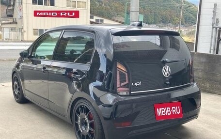 Volkswagen up! I рестайлинг, 2018 год, 620 000 рублей, 4 фотография