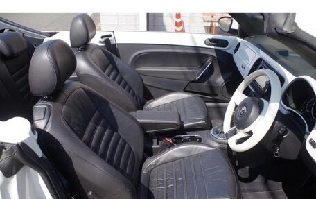 Volkswagen Beetle, 2013 год, 1 010 000 рублей, 11 фотография