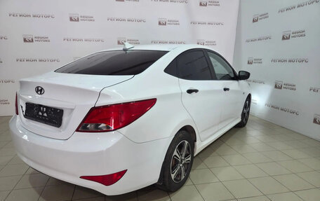 Hyundai Solaris II рестайлинг, 2015 год, 999 900 рублей, 4 фотография