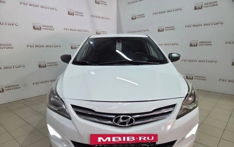 Hyundai Solaris II рестайлинг, 2015 год, 999 900 рублей, 2 фотография