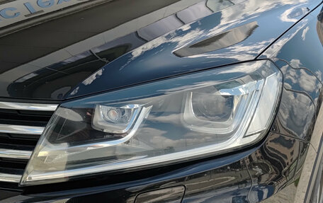 Volkswagen Touareg III, 2017 год, 2 850 000 рублей, 21 фотография