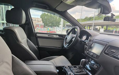 Volkswagen Touareg III, 2017 год, 2 850 000 рублей, 15 фотография