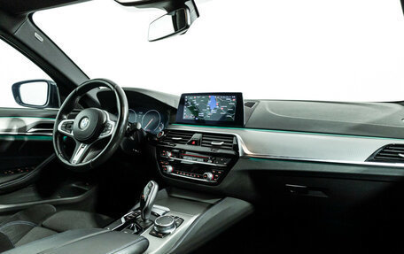 BMW 5 серия, 2018 год, 3 199 700 рублей, 10 фотография