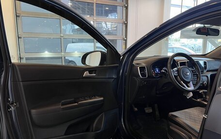 KIA Sportage IV рестайлинг, 2021 год, 2 311 000 рублей, 21 фотография