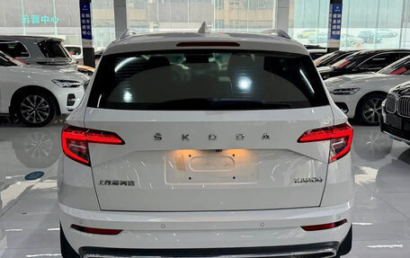 Skoda Karoq I, 2023 год, 2 060 000 рублей, 5 фотография