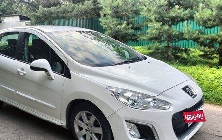 Peugeot 308 II, 2011 год, 495 000 рублей, 2 фотография