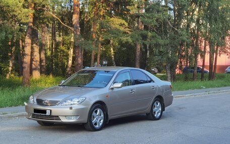 Toyota Camry V40, 2004 год, 990 000 рублей, 3 фотография