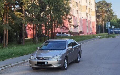 Toyota Camry V40, 2004 год, 990 000 рублей, 2 фотография