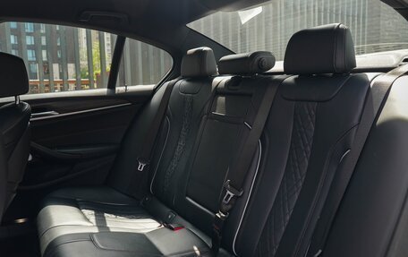 BMW 5 серия, 2018 год, 4 825 000 рублей, 17 фотография