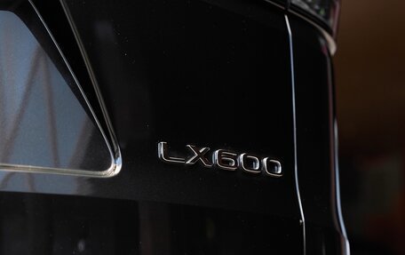Lexus LX, 2023 год, 17 000 000 рублей, 10 фотография