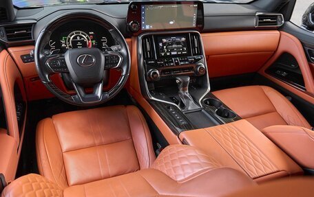 Lexus LX, 2023 год, 17 000 000 рублей, 11 фотография