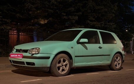 Volkswagen Golf IV, 2000 год, 125 000 рублей, 2 фотография