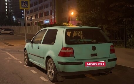 Volkswagen Golf IV, 2000 год, 125 000 рублей, 3 фотография
