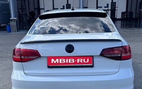 Volkswagen Jetta VI, 2015 год, 1 200 000 рублей, 2 фотография