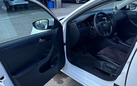 Volkswagen Jetta VI, 2015 год, 1 200 000 рублей, 20 фотография