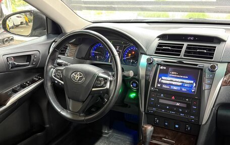Toyota Camry, 2016 год, 1 990 000 рублей, 6 фотография