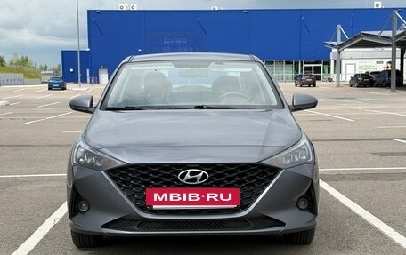 Hyundai Solaris II рестайлинг, 2021 год, 1 420 000 рублей, 2 фотография