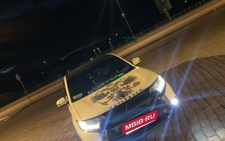 Mitsubishi Outlander III рестайлинг 3, 2019 год, 1 900 000 рублей, 7 фотография