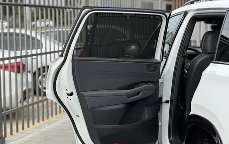 Volkswagen Teramont I, 2025 год, 5 800 000 рублей, 13 фотография