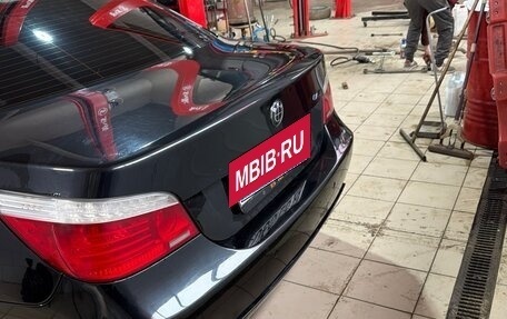 BMW 5 серия, 2006 год, 1 000 000 рублей, 6 фотография