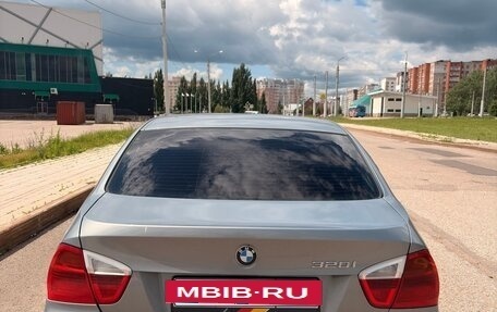 BMW 3 серия, 2005 год, 700 000 рублей, 5 фотография