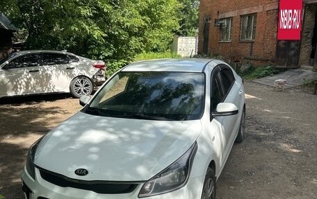 KIA Rio IV, 2018 год, 950 000 рублей, 4 фотография