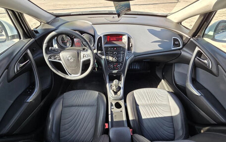 Opel Astra J, 2012 год, 849 900 рублей, 7 фотография
