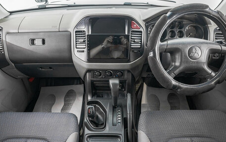 Mitsubishi Pajero III рестайлинг, 2003 год, 1 099 000 рублей, 10 фотография