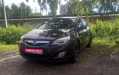 Opel Astra J, 2011 год, 600 000 рублей, 1 фотография