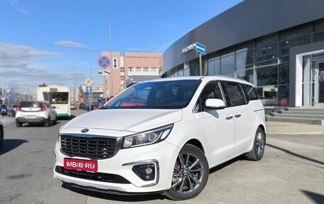 KIA Carnival III, 2018 год, 2 900 000 рублей, 1 фотография