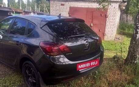 Opel Astra J, 2011 год, 600 000 рублей, 5 фотография