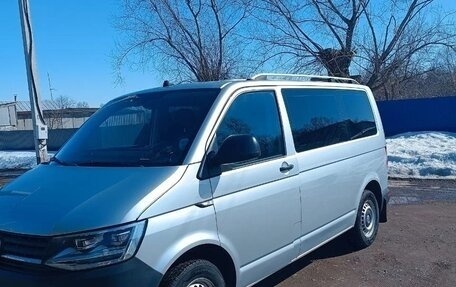 Volkswagen Caravelle T6 рестайлинг, 2017 год, 3 500 000 рублей, 5 фотография