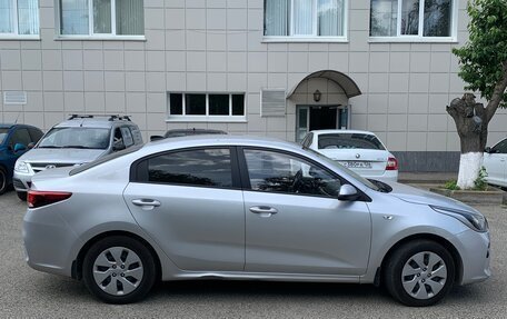 KIA Rio IV, 2017 год, 1 390 000 рублей, 4 фотография