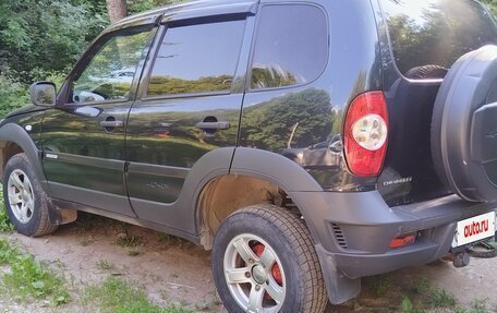 Chevrolet Niva I рестайлинг, 2018 год, 810 000 рублей, 2 фотография
