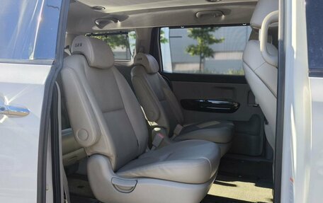 KIA Carnival III, 2018 год, 2 900 000 рублей, 12 фотография