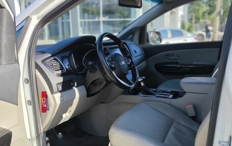 KIA Carnival III, 2018 год, 2 900 000 рублей, 17 фотография