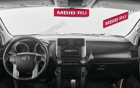 Toyota Land Cruiser Prado 150 рестайлинг 2, 2013 год, 2 620 000 рублей, 12 фотография