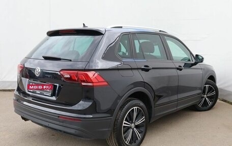 Volkswagen Tiguan II, 2018 год, 2 625 000 рублей, 4 фотография