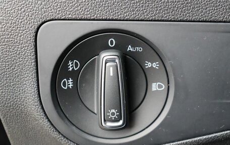 Volkswagen Tiguan II, 2018 год, 2 625 000 рублей, 12 фотография