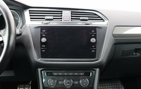 Volkswagen Tiguan II, 2018 год, 2 625 000 рублей, 19 фотография