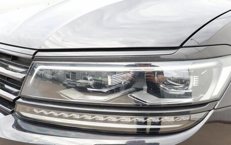 Volkswagen Tiguan II, 2018 год, 2 625 000 рублей, 24 фотография
